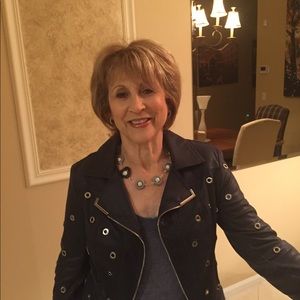 Meet your Posher, Nancy